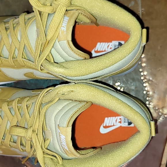 Worn 3 Times. NIKE DUNK HI RETRO. GOLD CANVAS. Men's size 13 - Picture 8 of 14